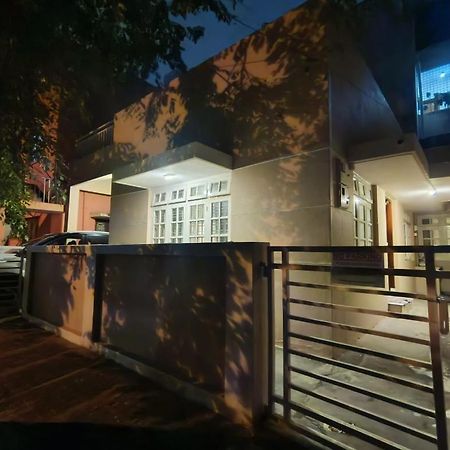 Homestayz Crown Bangalore Extérieur photo