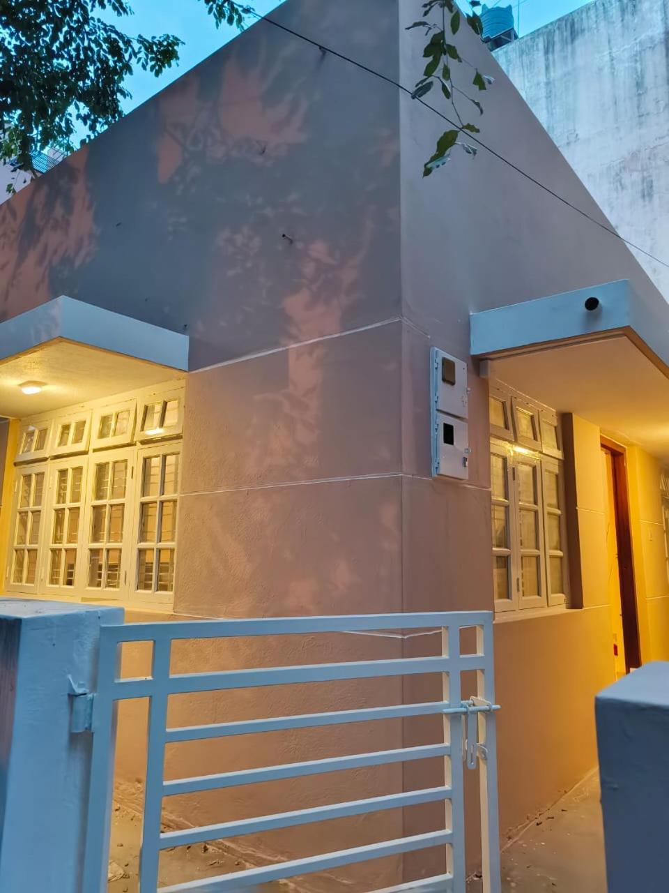 Homestayz Crown Bangalore Extérieur photo