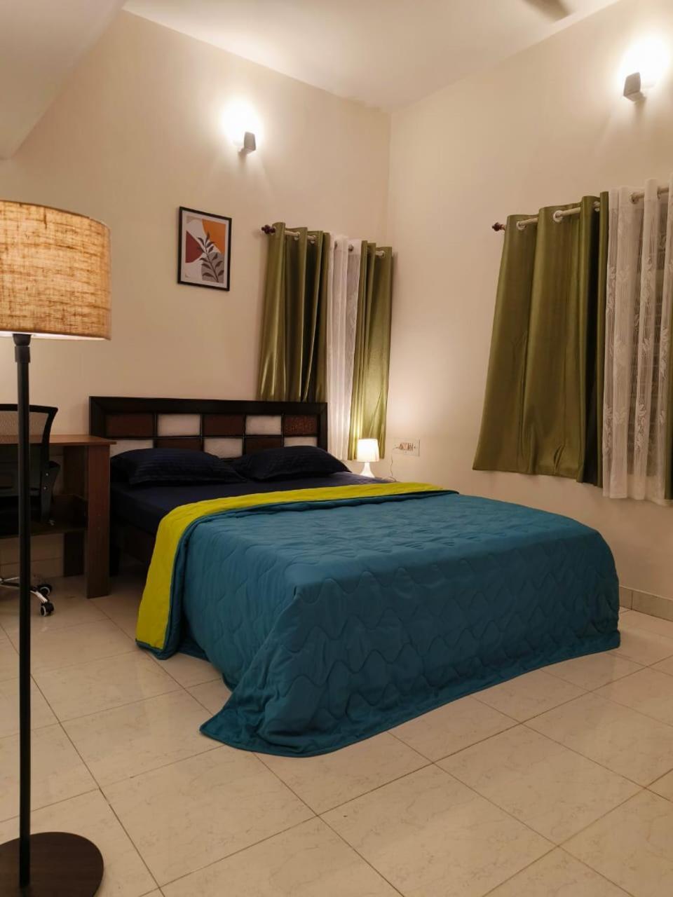 Homestayz Crown Bangalore Extérieur photo