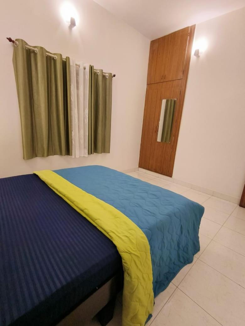 Homestayz Crown Bangalore Extérieur photo