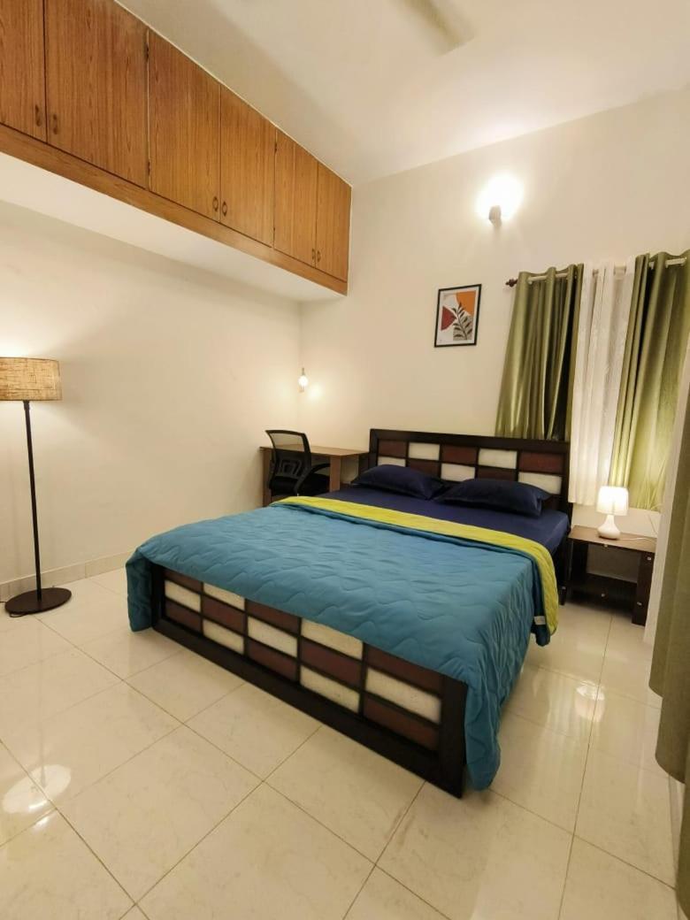 Homestayz Crown Bangalore Extérieur photo