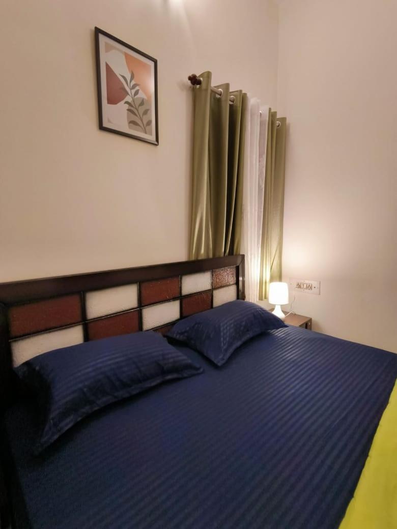 Homestayz Crown Bangalore Extérieur photo
