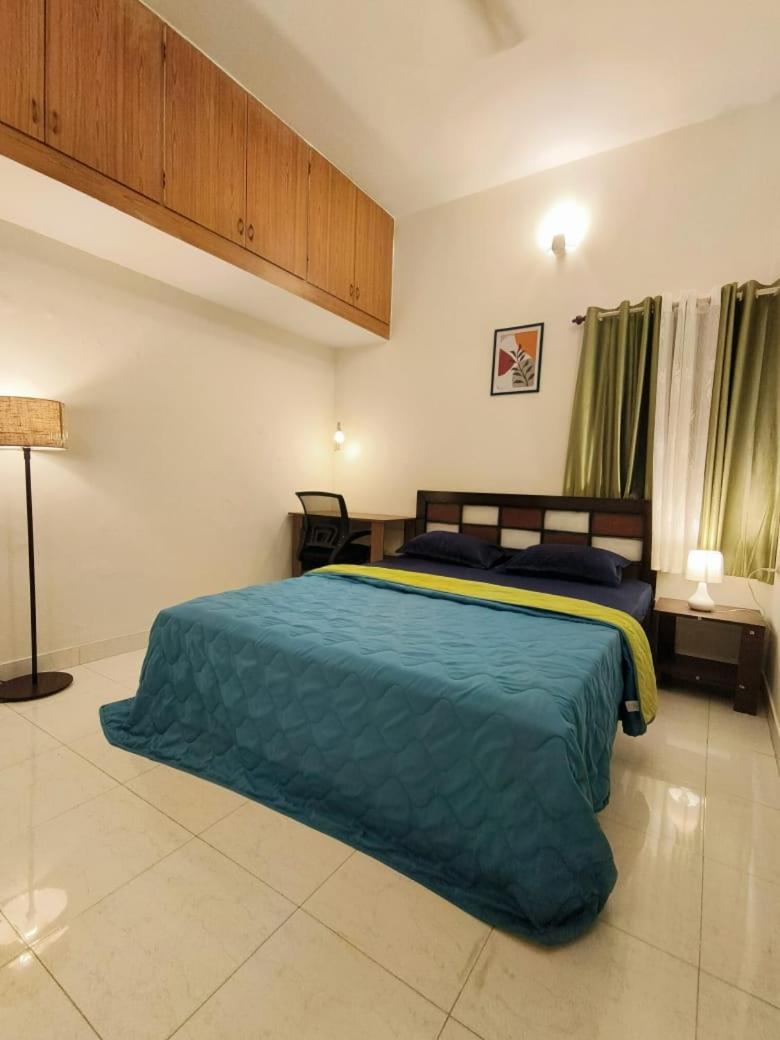 Homestayz Crown Bangalore Extérieur photo