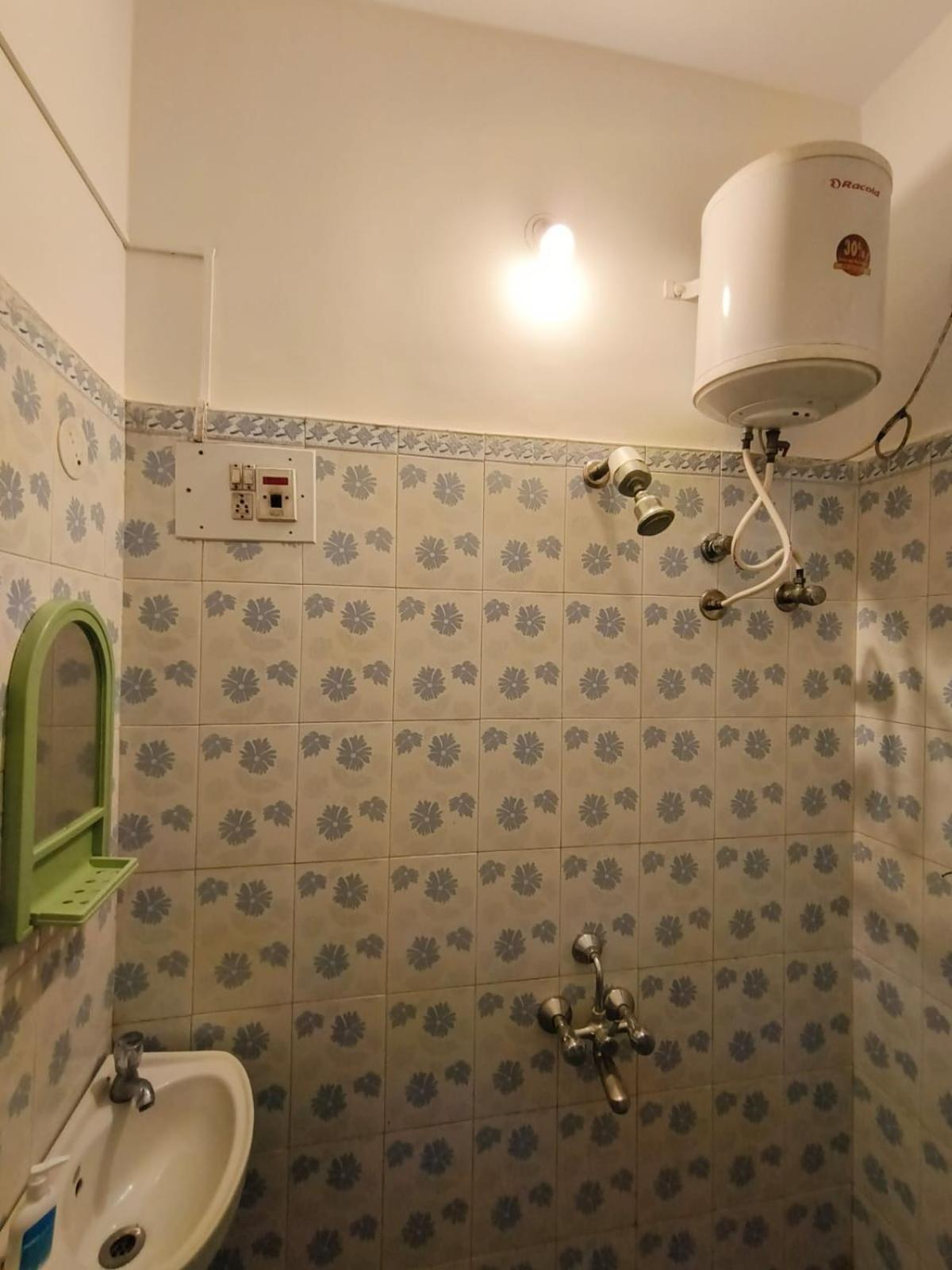 Homestayz Crown Bangalore Extérieur photo