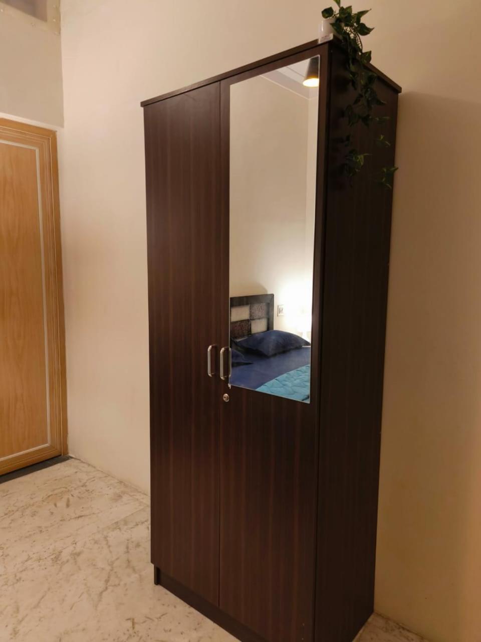Homestayz Crown Bangalore Extérieur photo