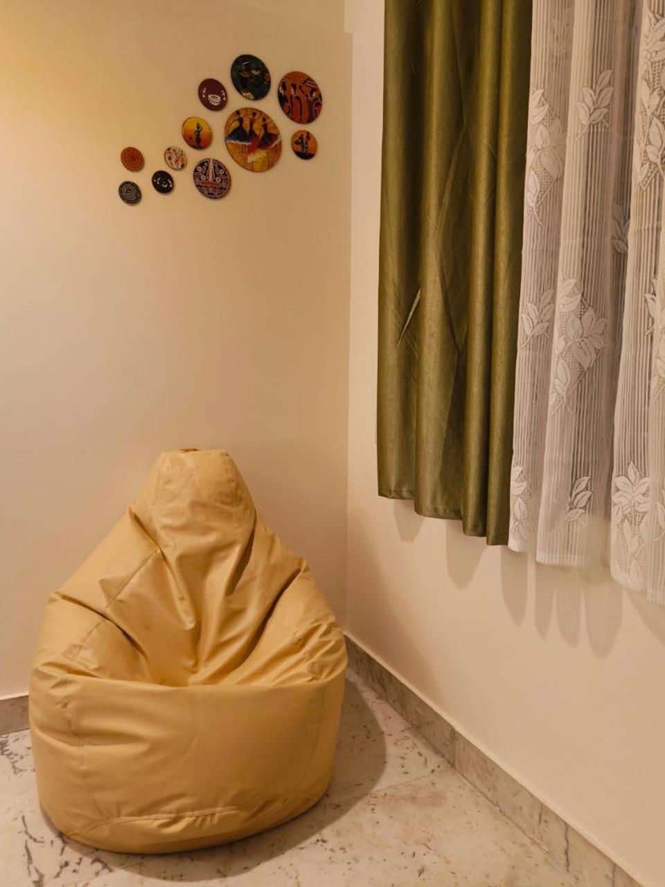 Homestayz Crown Bangalore Extérieur photo
