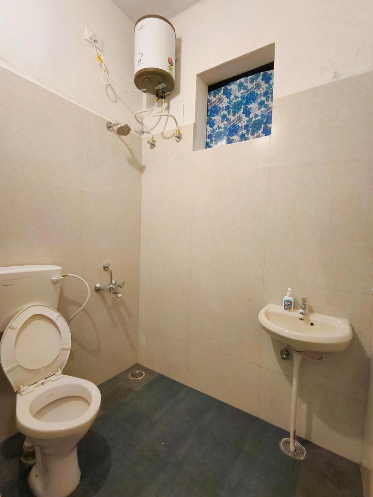 Homestayz Crown Bangalore Extérieur photo